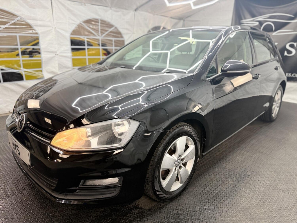 View VOLKSWAGEN GOLF 1.6 TDI BlueMotion Tech SE