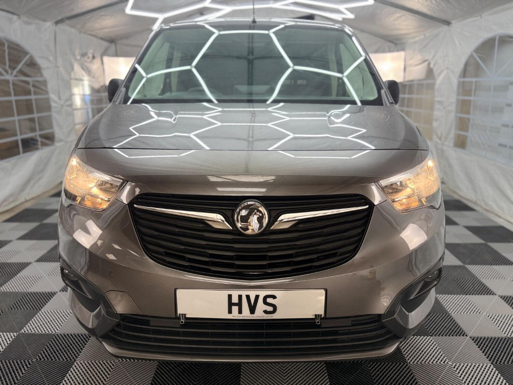 View VAUXHALL COMBO 1.5 Turbo D 2000 Sportive