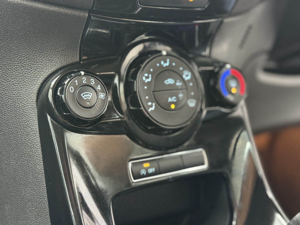 View FORD FIESTA 1.0 Zetec