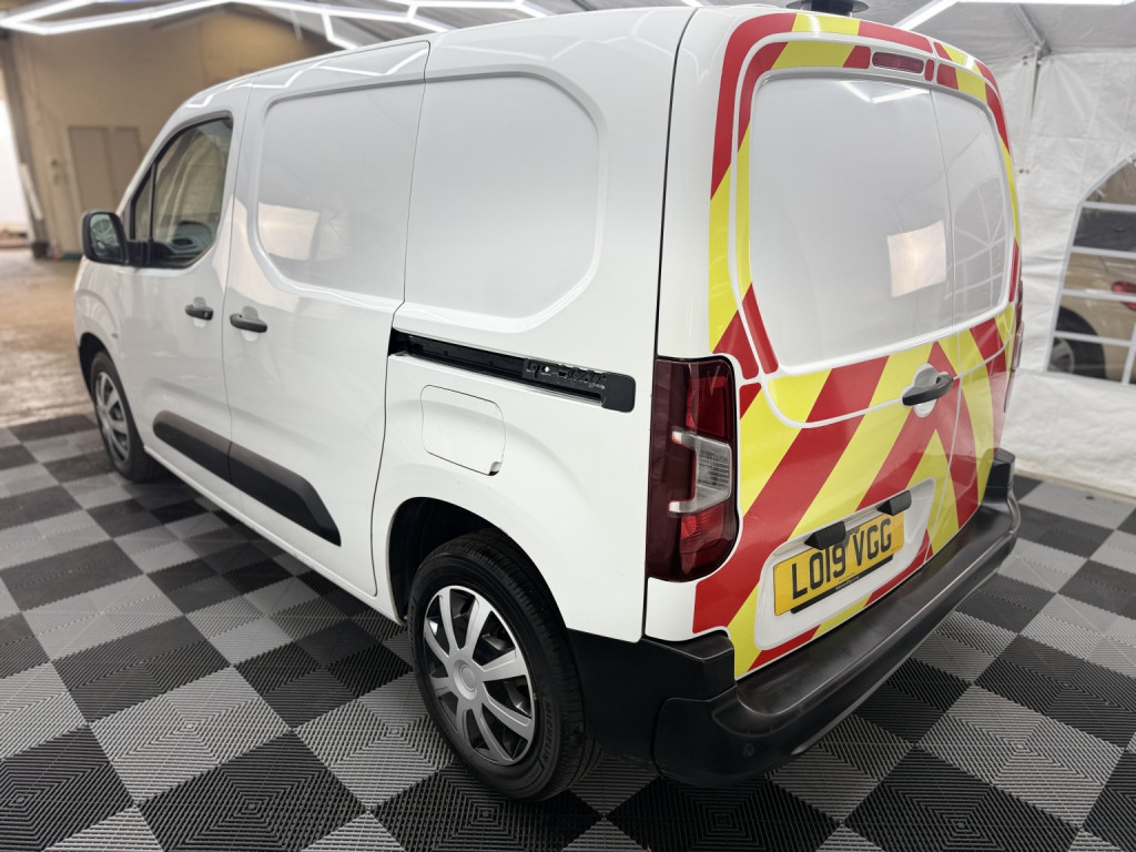 View PEUGEOT PARTNER 1.5 BlueHDi 1000 Professional