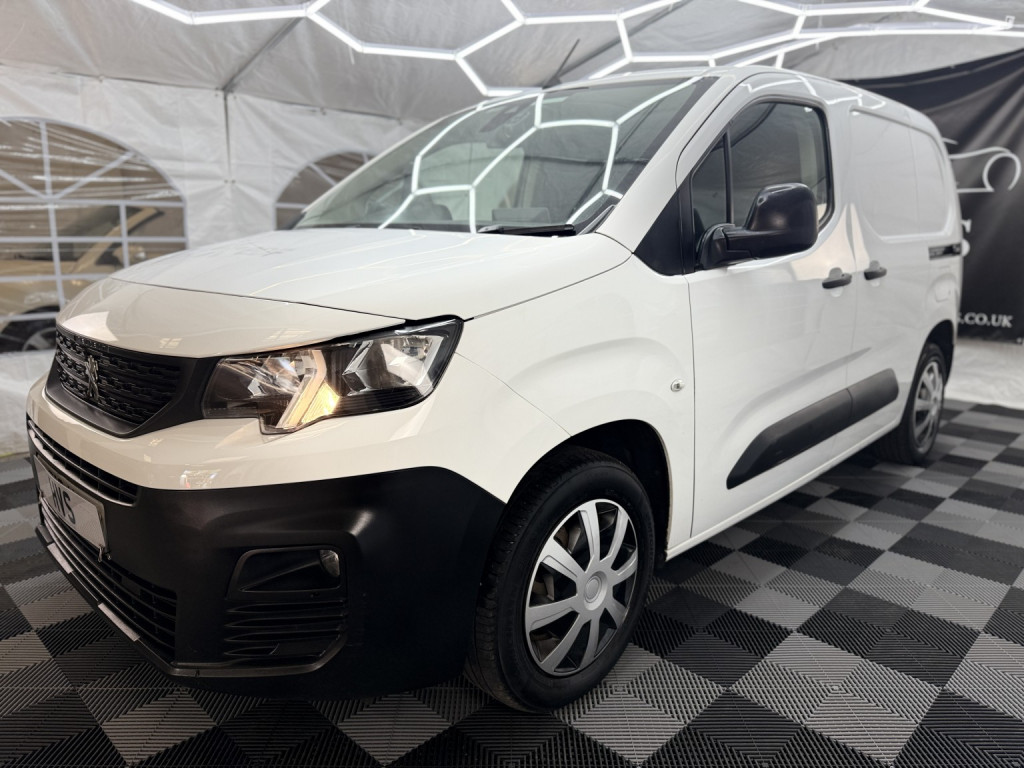 View PEUGEOT PARTNER 1.5 BlueHDi 1000 Professional