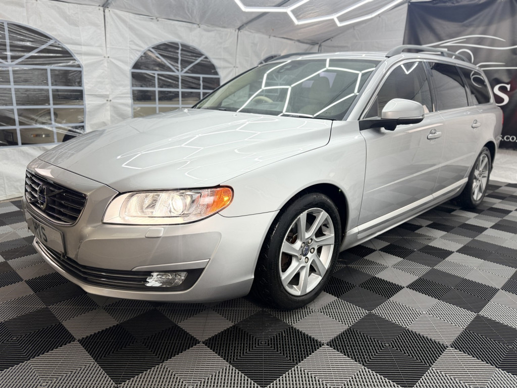 View VOLVO V70 1.6 D2 SE Nav