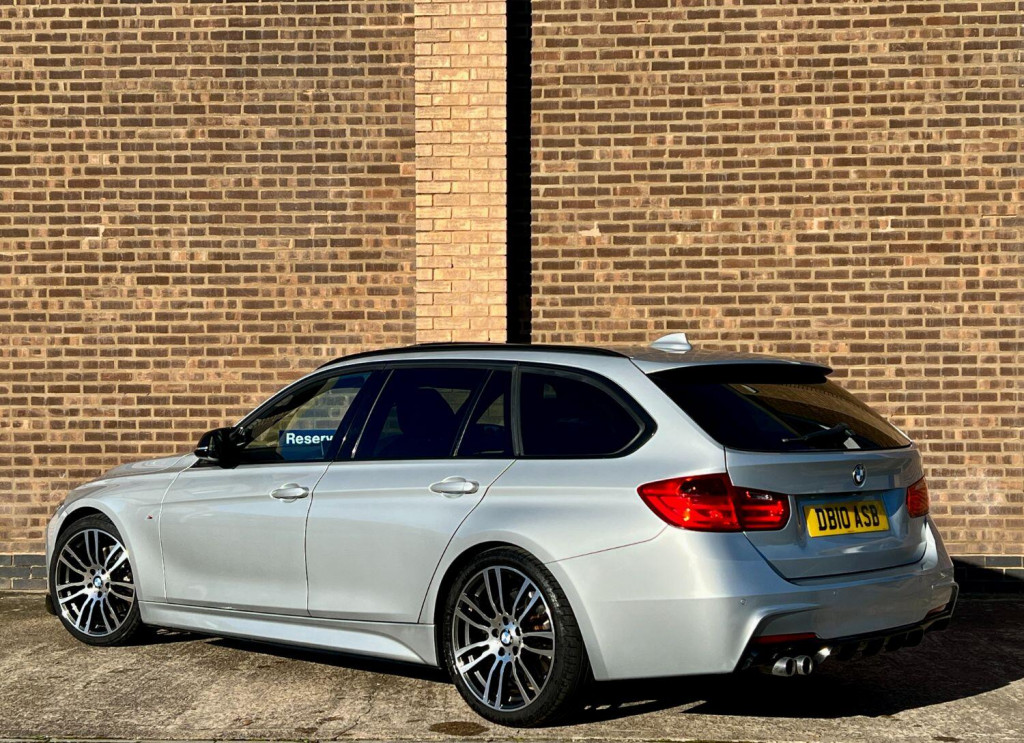 View BMW 3 SERIES BMW 330d 2013 M Sport Touring