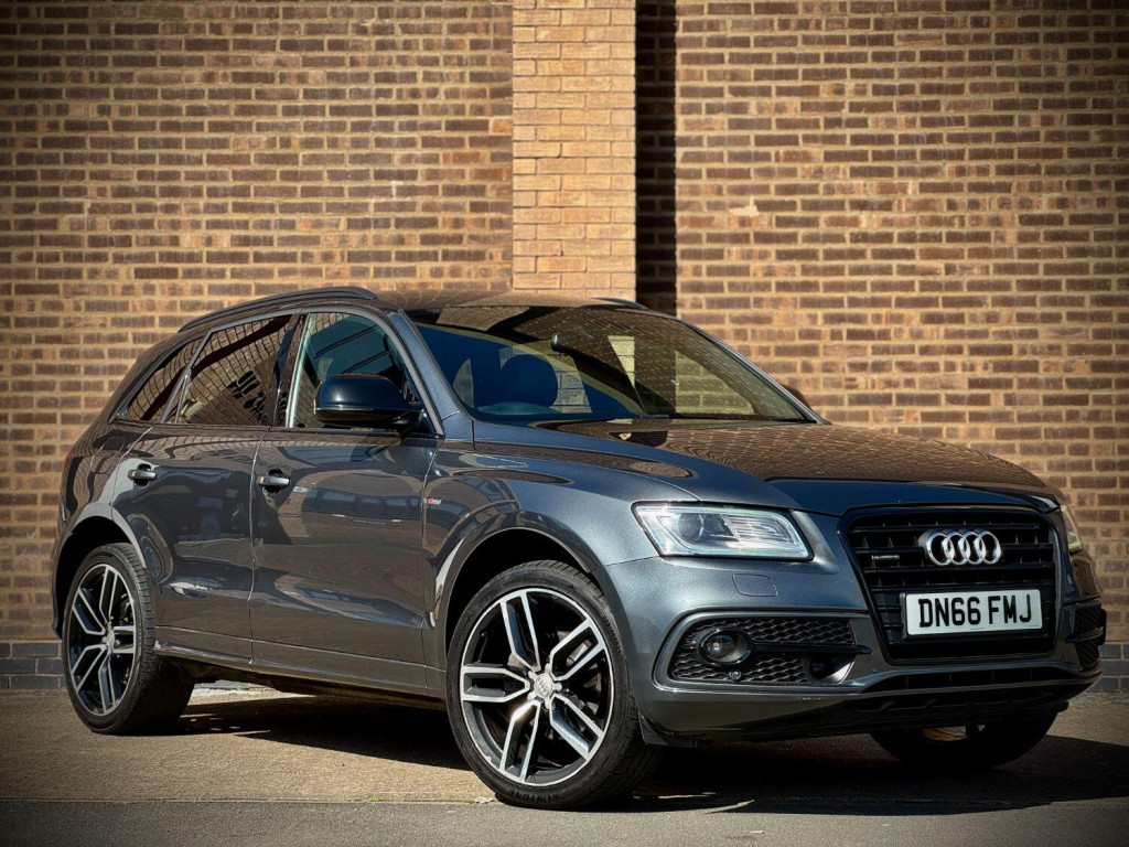 View AUDI Q5 2.0 TDI S line Plus