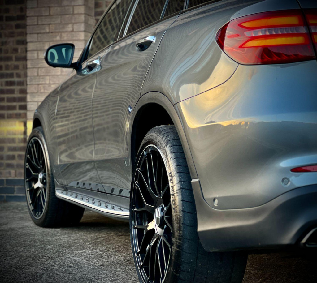MERCEDES-BENZ GLC
