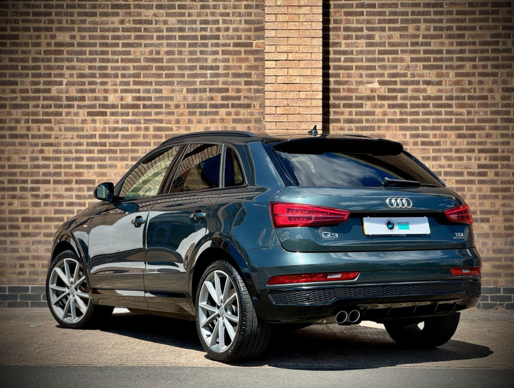 View AUDI Q3 2.0 TDI Black Edition