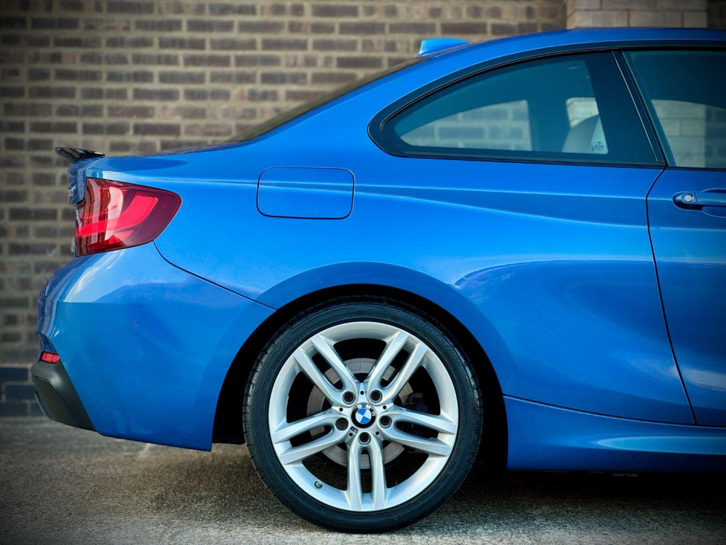BMW 2 SERIES
