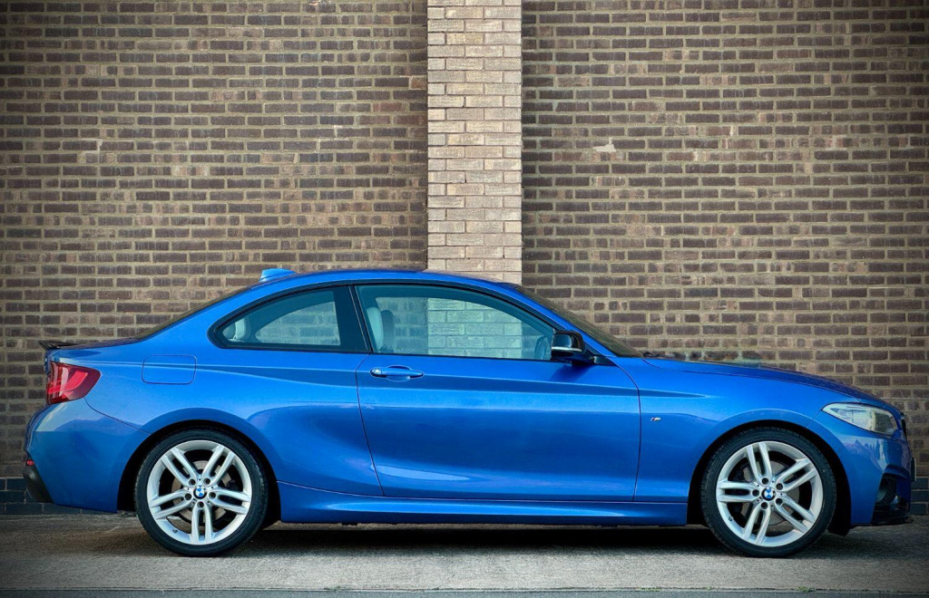 BMW 2 SERIES