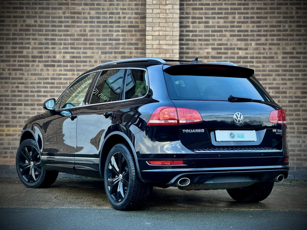 View VOLKSWAGEN TOUAREG 3.0 TDI V6 BlueMotion Tech R-Line