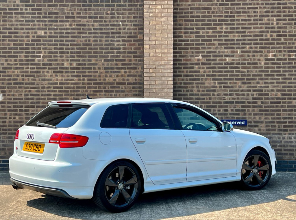 View AUDI S3 Black Edition