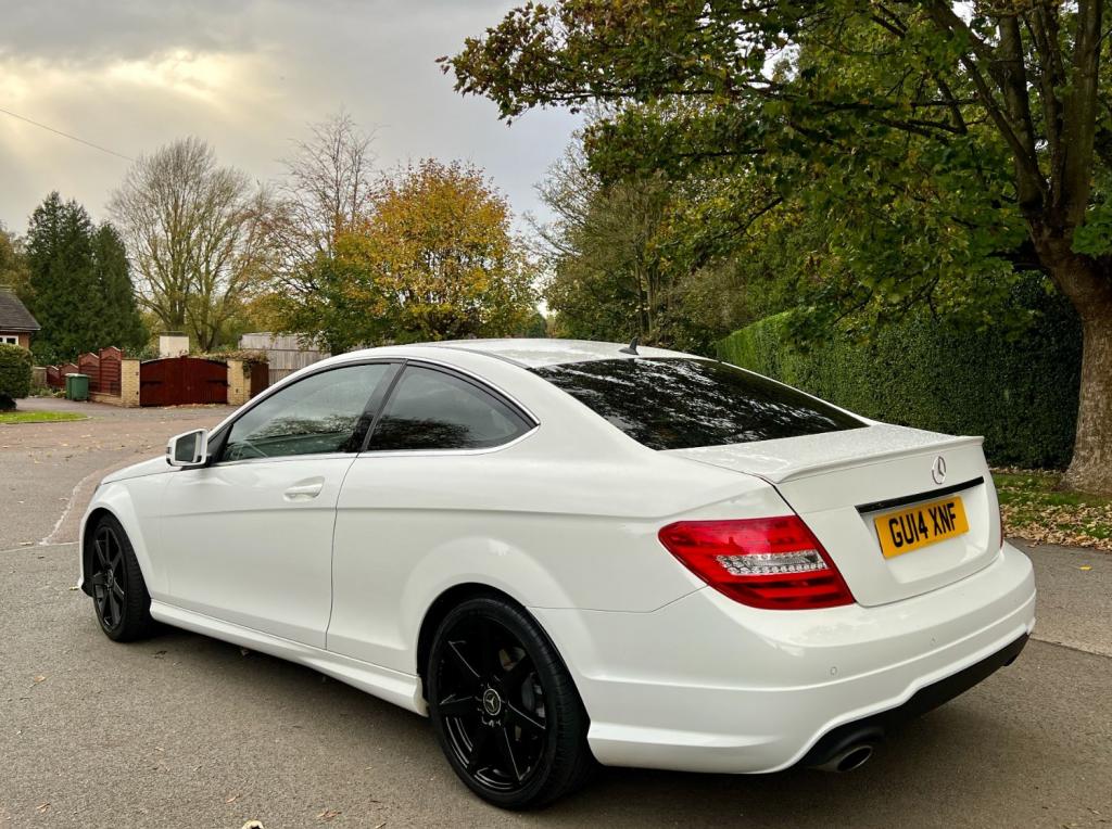 View MERCEDES-BENZ C CLASS AMG Sport