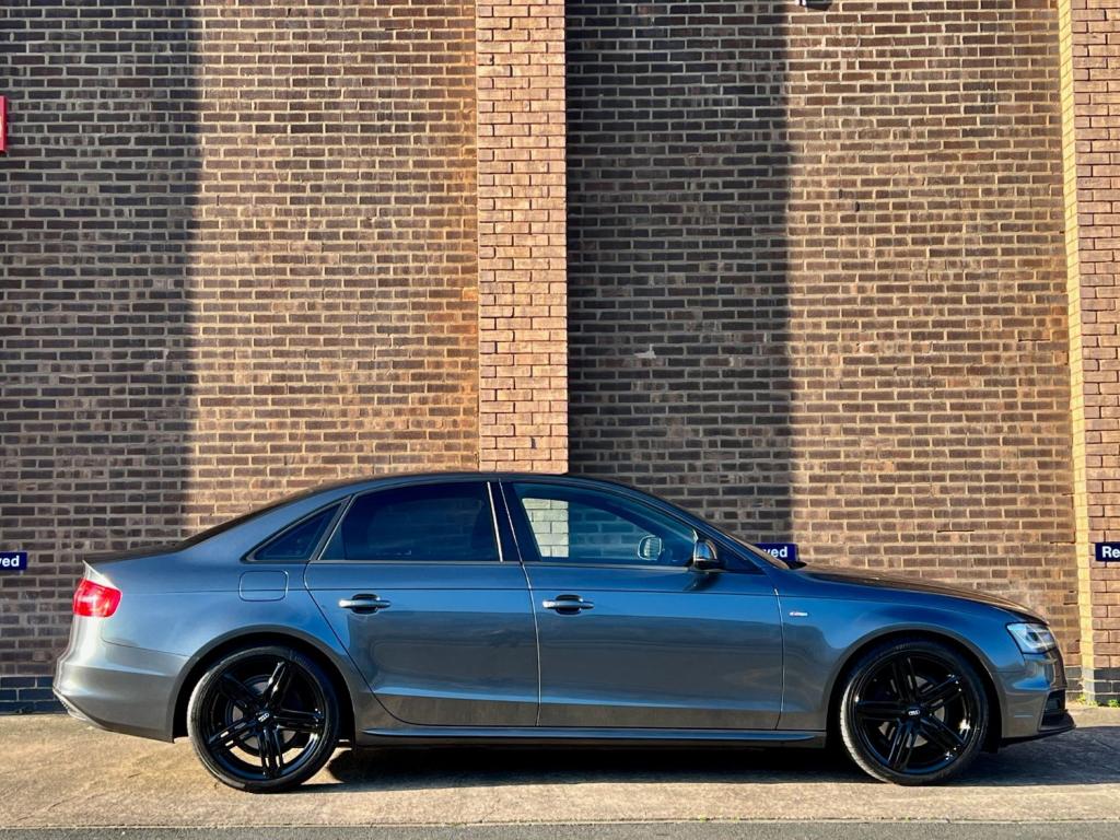 View AUDI A4 Black Edition