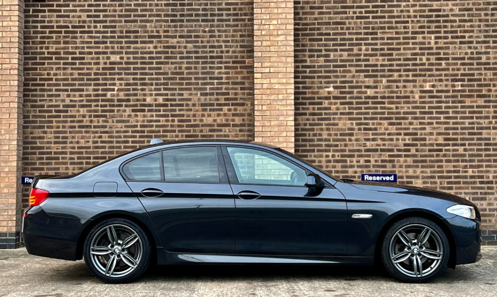 View BMW 5 SERIES 520d M Sport