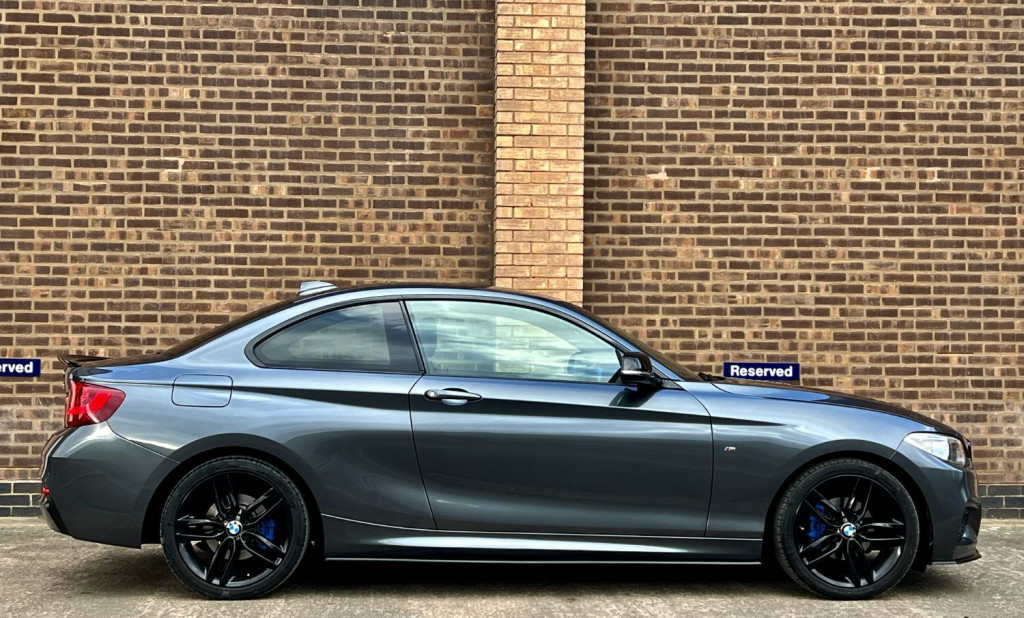View BMW 2 SERIES 218d M Sport