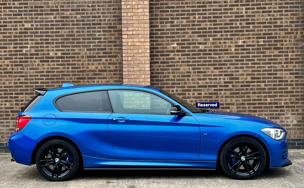 View BMW 1 SERIES 3.0 M135i