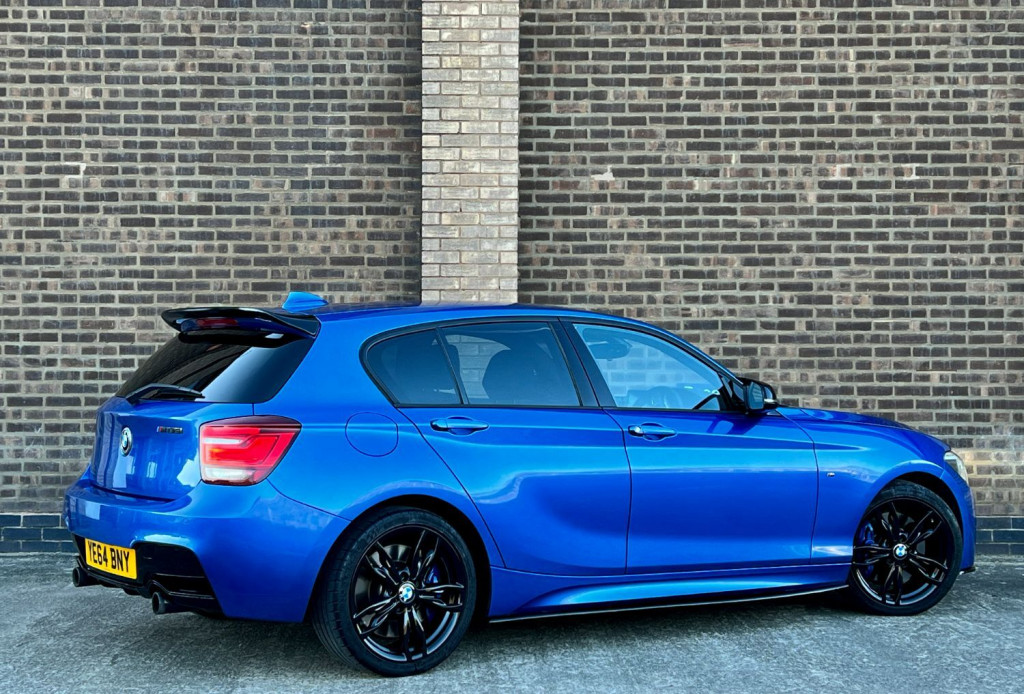 View BMW 1 SERIES 3.0 M135i
