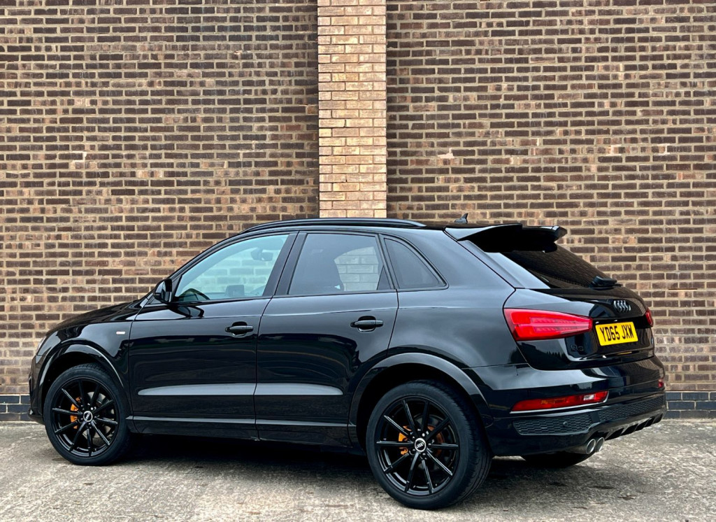 View AUDI Q3 2.0 TDI S line Plus