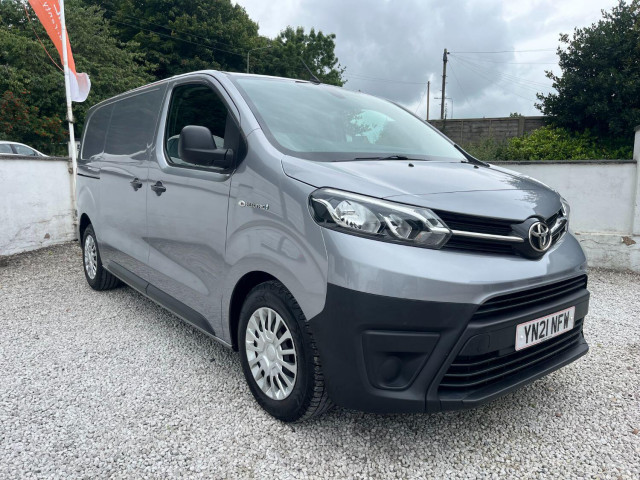 TOYOTA PROACE