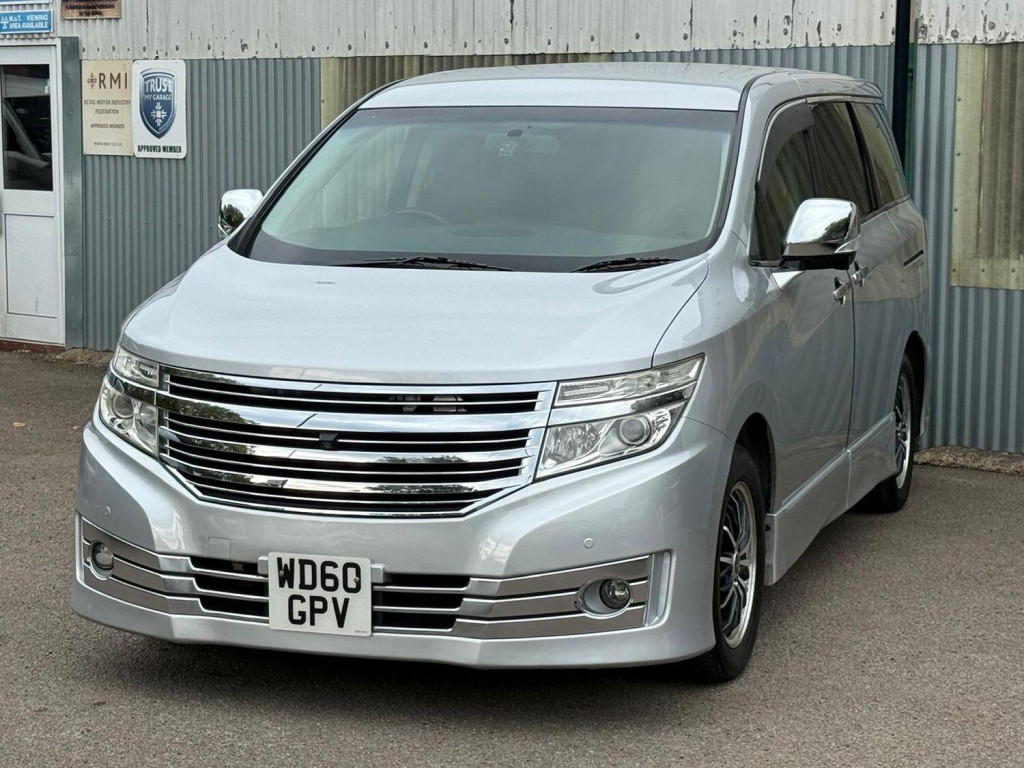 NISSAN ELGRAND