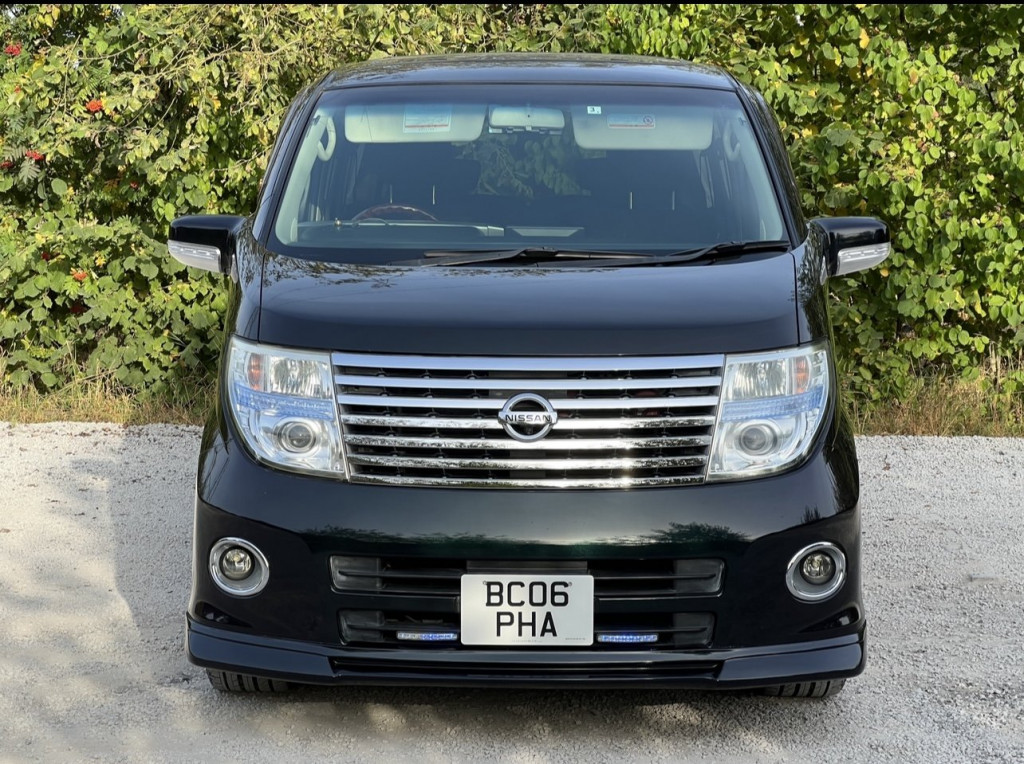 NISSAN ELGRAND