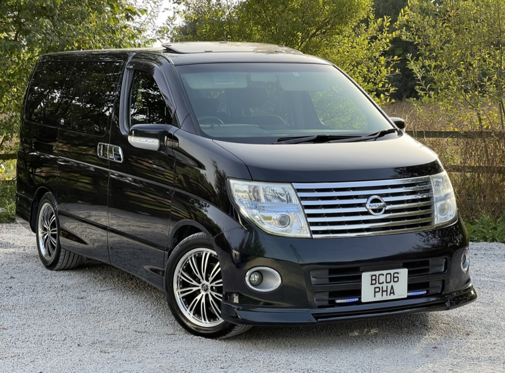 NISSAN ELGRAND