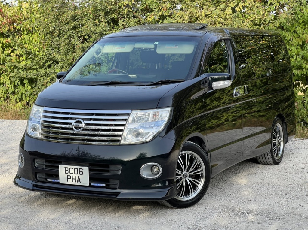 NISSAN ELGRAND
