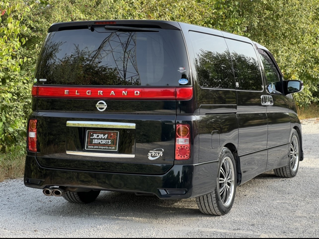 NISSAN ELGRAND