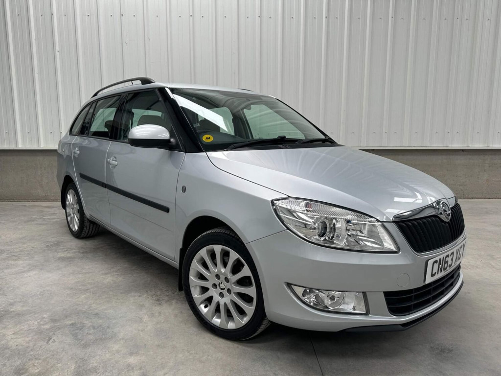 View SKODA FABIA 1.6 TDI Elegance Euro 5 5dr