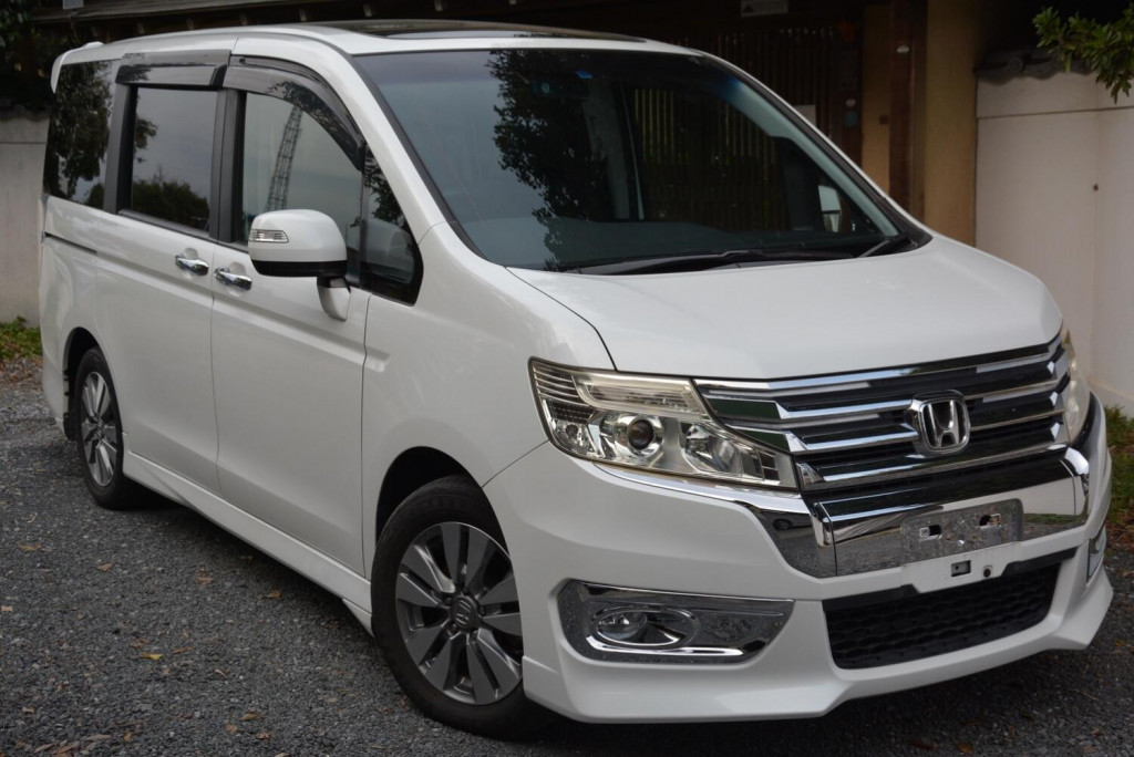 View HONDA STEPWAGON -