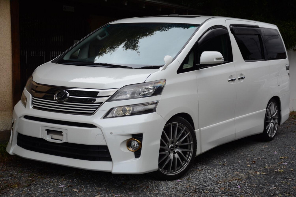 View TOYOTA VELLFIRE -