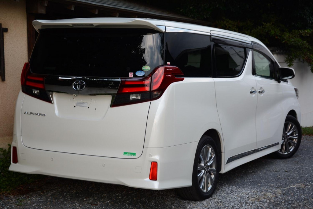 TOYOTA ALPHARD
