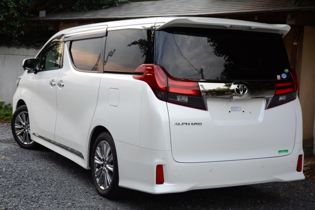 TOYOTA ALPHARD