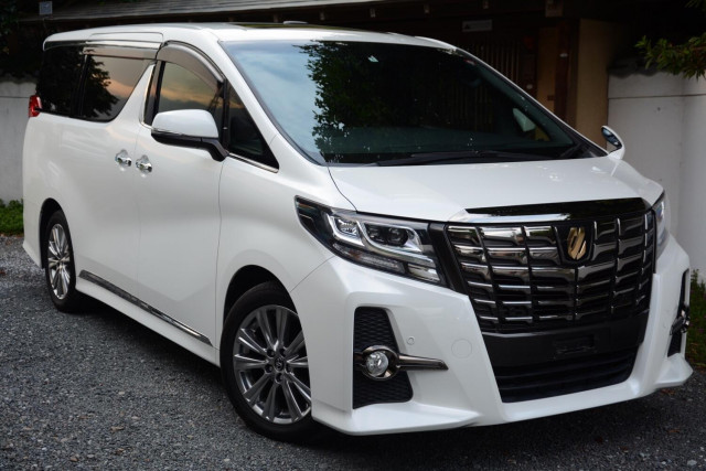 TOYOTA ALPHARD -