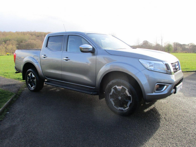 NISSAN NAVARA