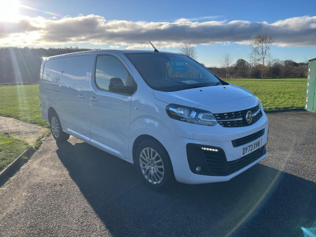 VAUXHALL VIVARO