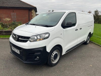 VAUXHALL VIVARO