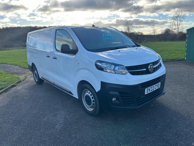 VAUXHALL VIVARO