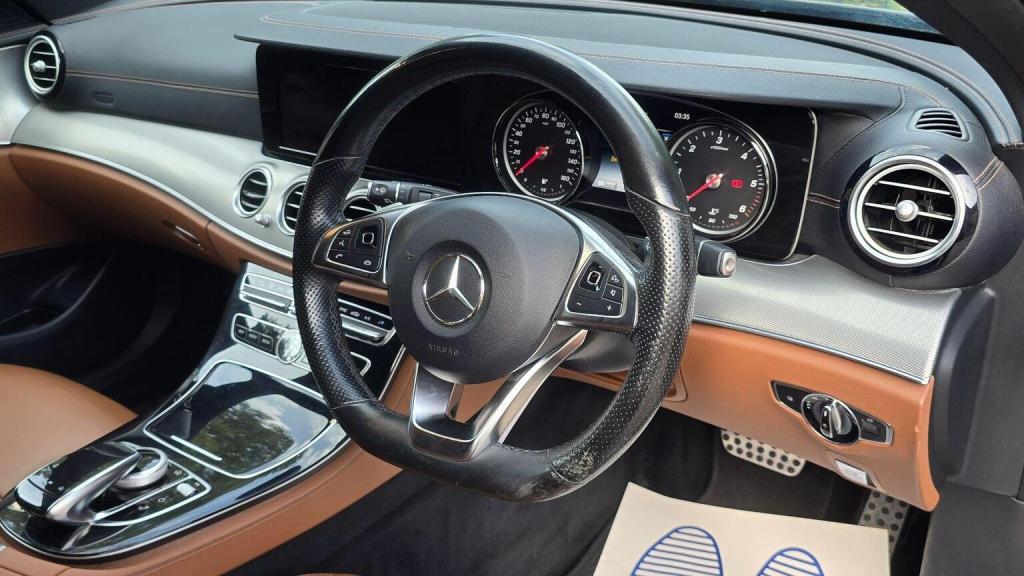 MERCEDES-BENZ E CLASS