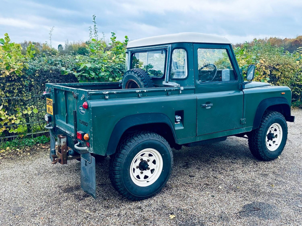 View LAND ROVER  2.5  