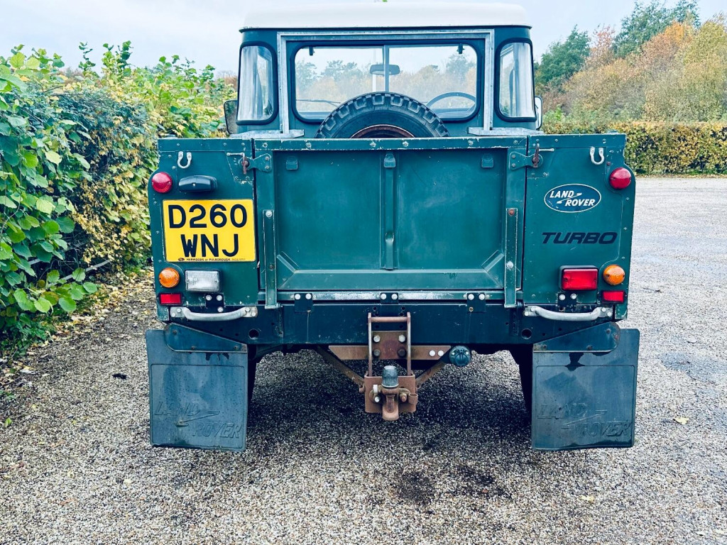 View LAND ROVER  2.5  