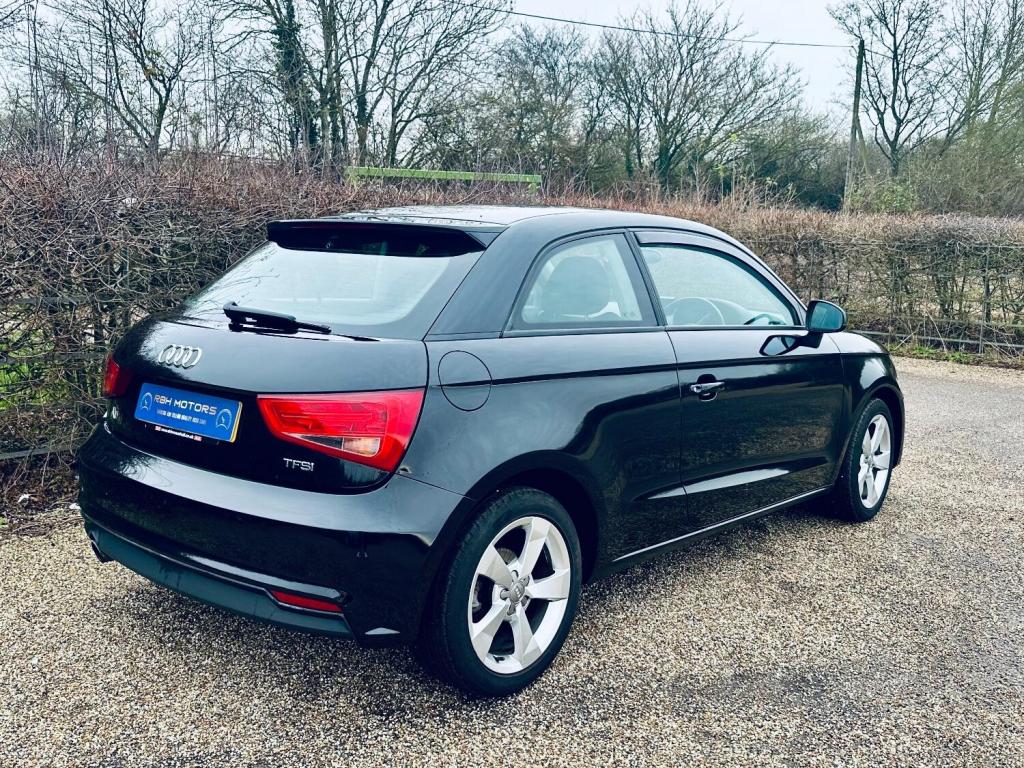 View AUDI A1 1.0 TFSI Sport 