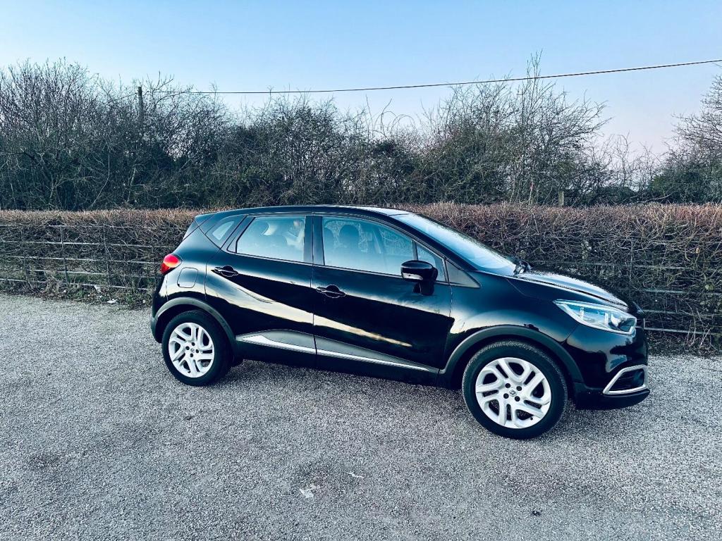 View RENAULT CAPTUR 0.9 Dynamique MediaNav TCe 90 Stop & Start