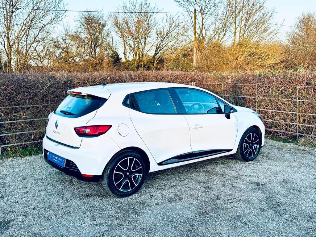 View RENAULT CLIO 0.9 Dynamique MediaNav TCe 90 Stop & Start