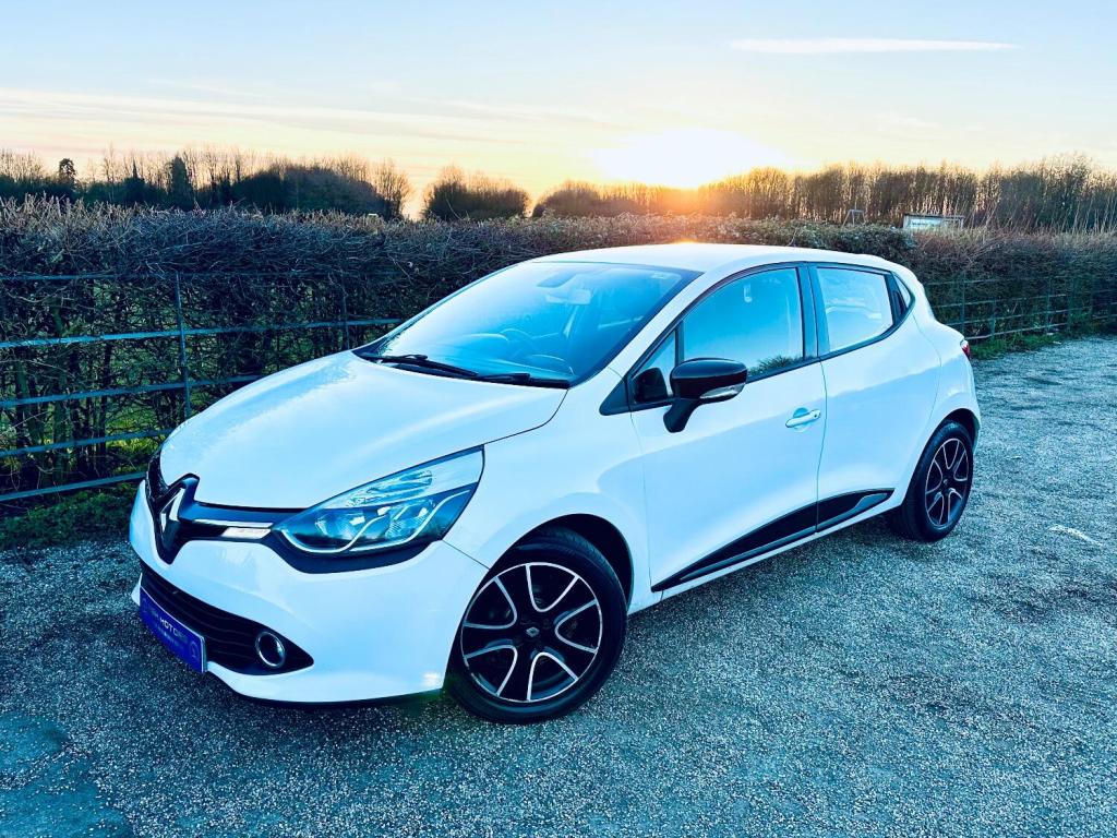 View RENAULT CLIO 0.9 Dynamique MediaNav TCe 90 Stop & Start