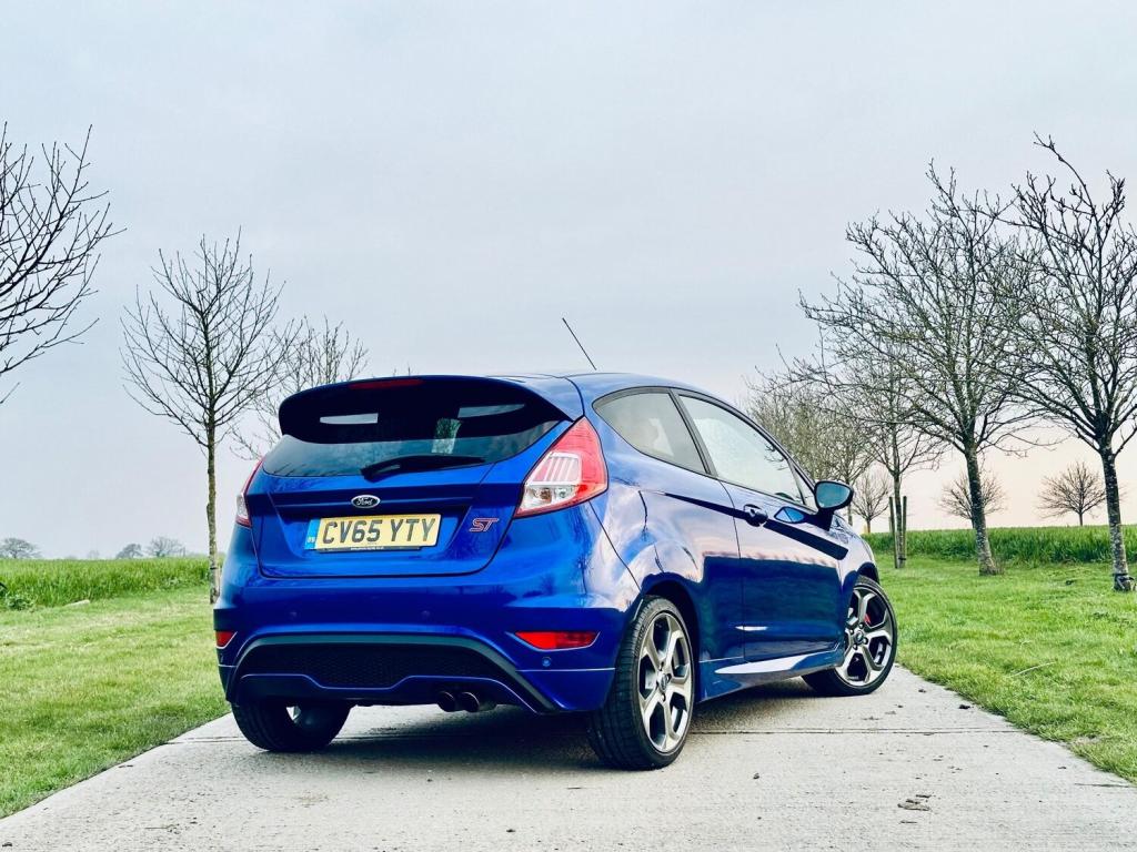 View FORD FIESTA 1.6T EcoBoost ST-3 Euro 6 3dr