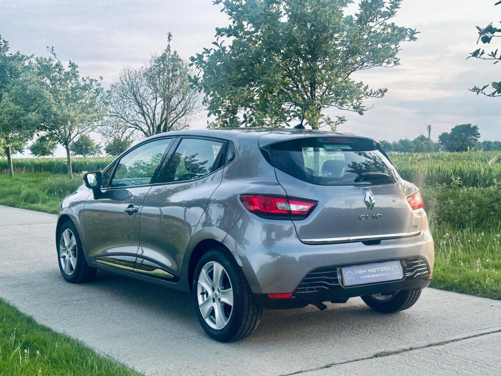 View RENAULT CLIO 0.9 TCe Dynamique MediaNav Euro 5 (s/s) 5dr