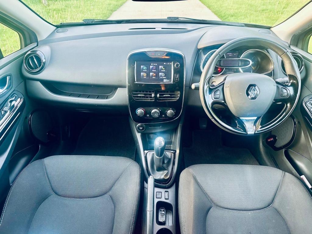 View RENAULT CLIO 0.9 TCe Dynamique MediaNav Euro 5 (s/s) 5dr