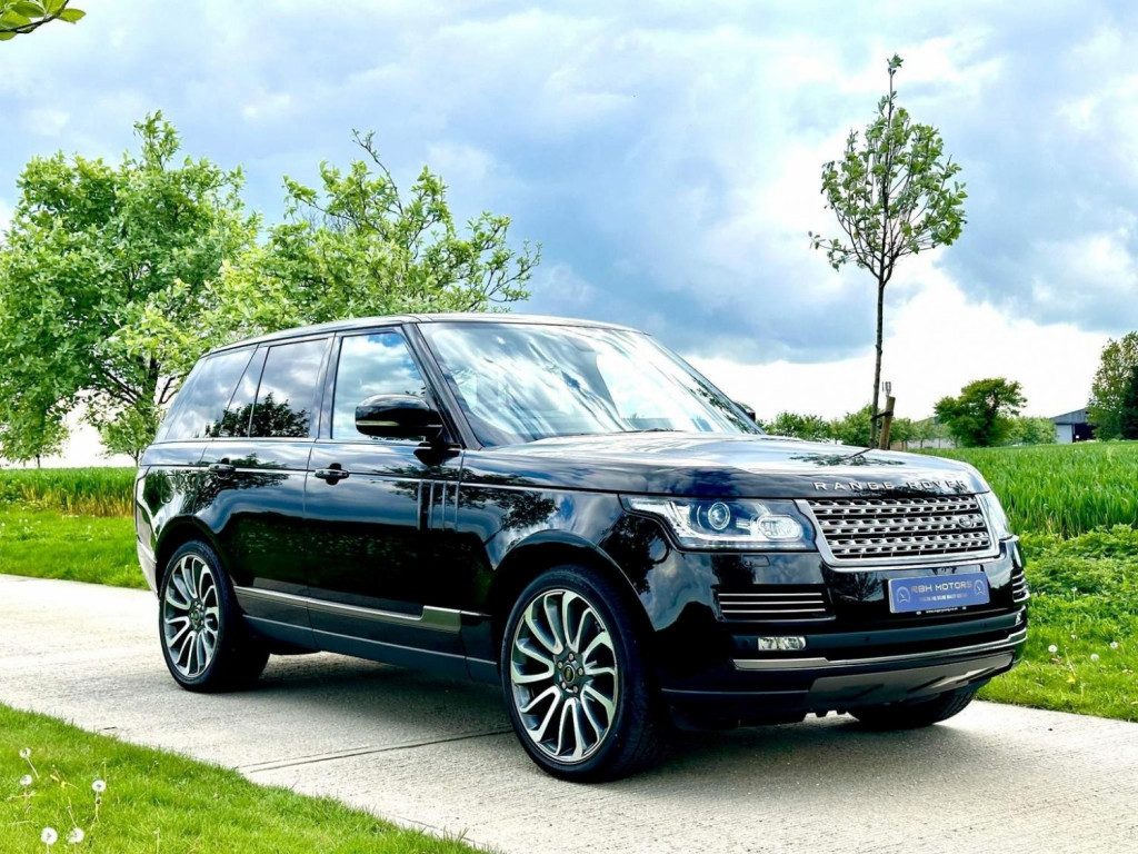 View LAND ROVER RANGE ROVER 3.0 TD V6 Vogue Auto 4WD Euro 5 (s/s) 5dr