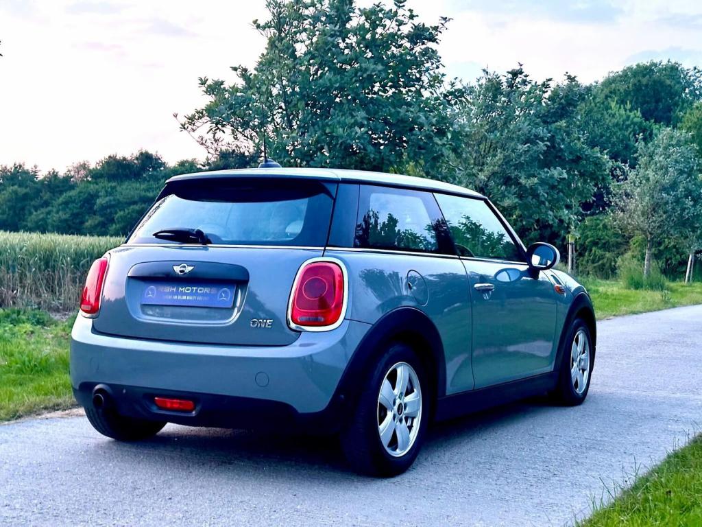 View MINI HATCH 1.2 One Euro 6 (s/s) 3dr