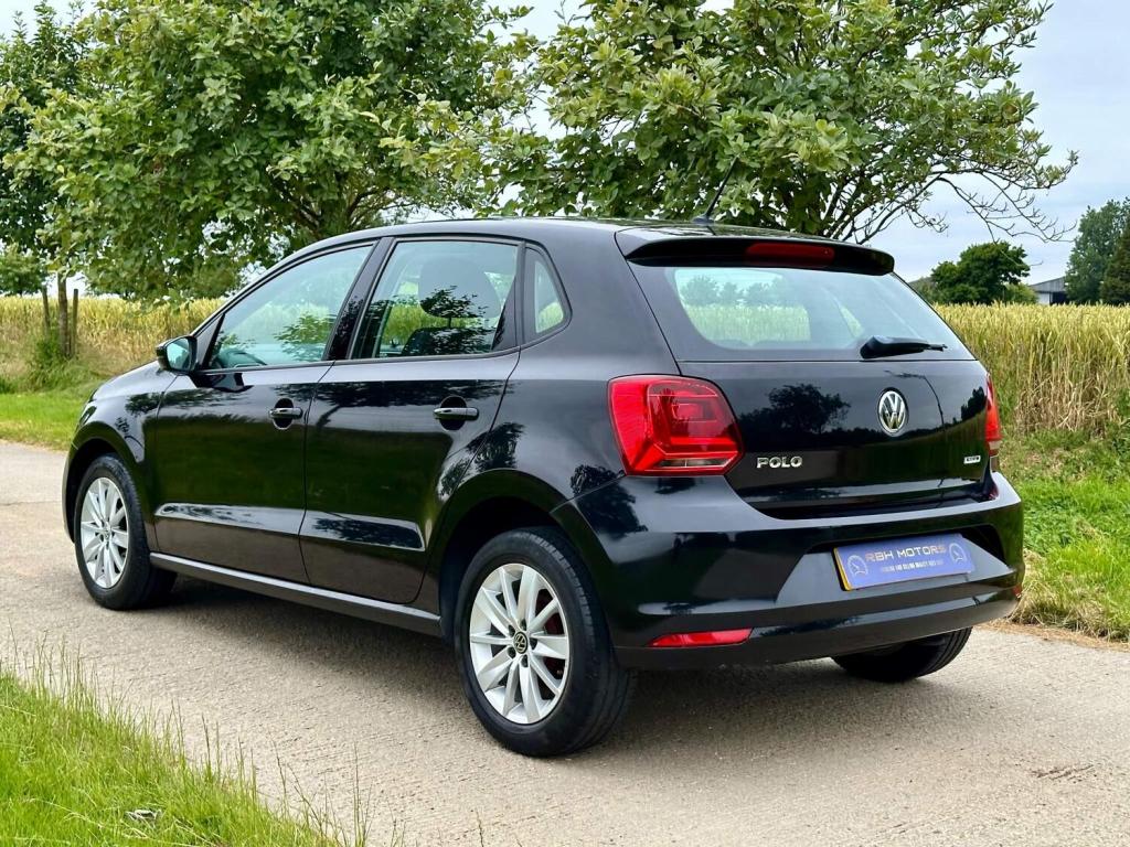 View VOLKSWAGEN POLO 1.0 BlueMotion Tech SE Euro 6 (s/s) 5dr